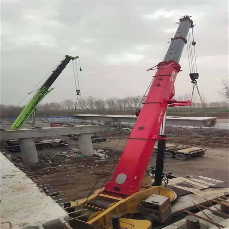 东源钢构件起吊,吊点采用几点绑扎